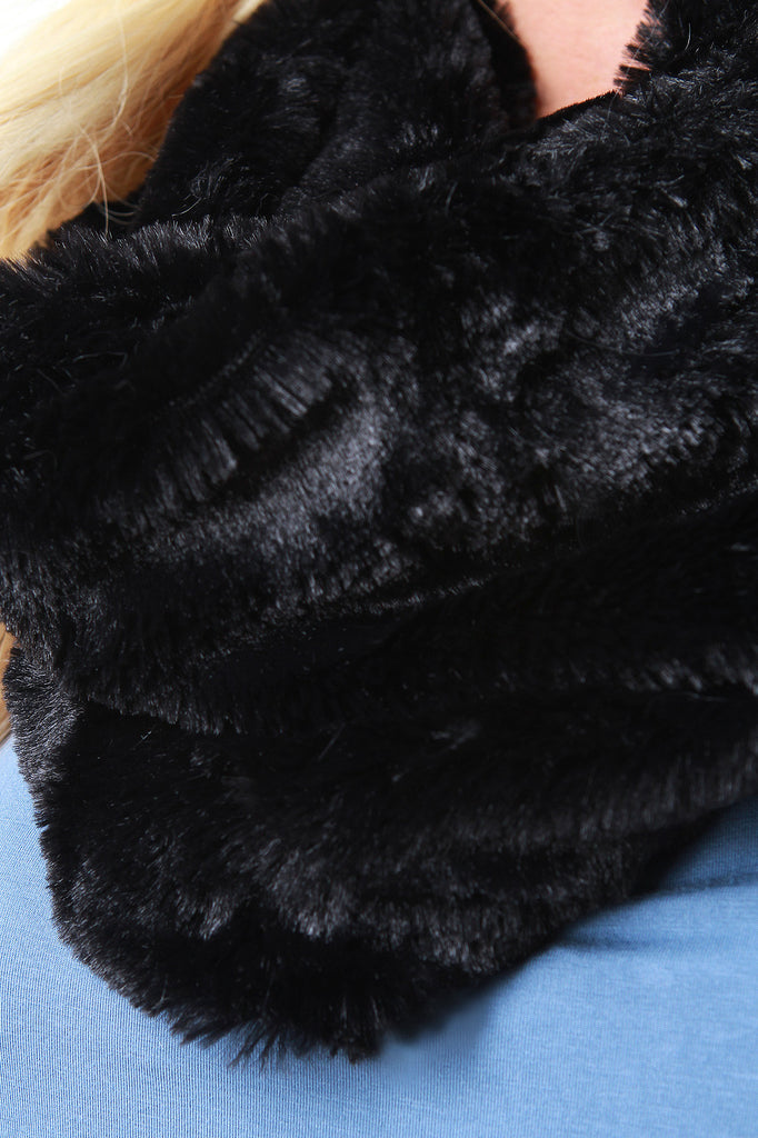 Wide Faux Fur Infinity Scarf